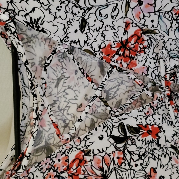 Top - Picture 4 of 6